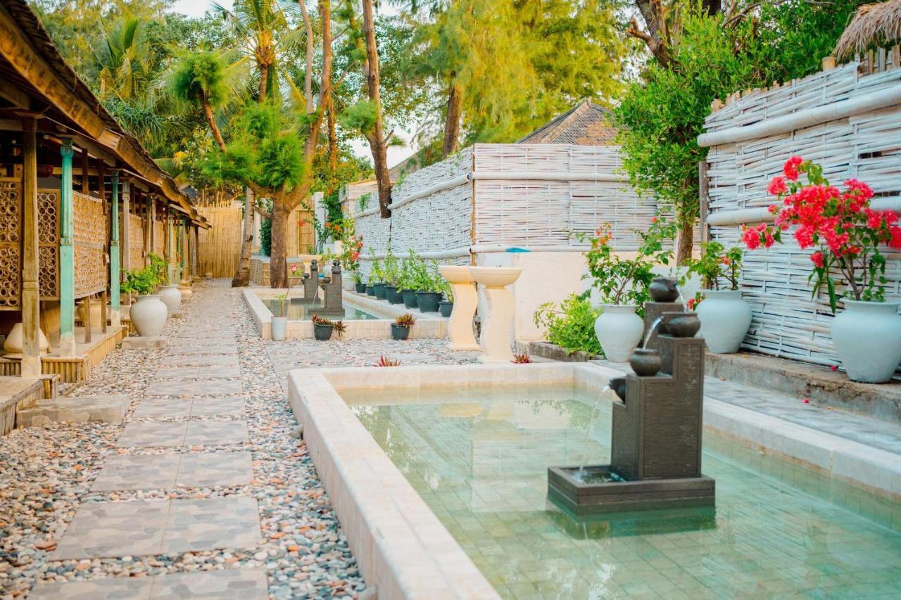 Bungalow Cafe Gili Beachfront Gili Meno Kültér fotó