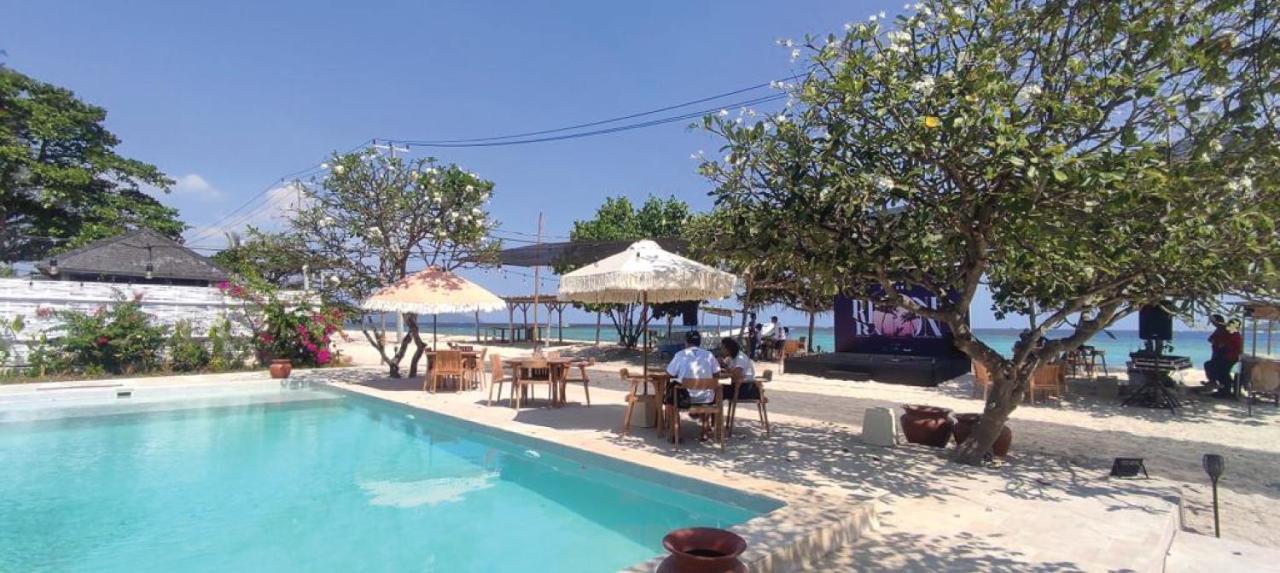 Bungalow Cafe Gili Beachfront Gili Meno Kültér fotó