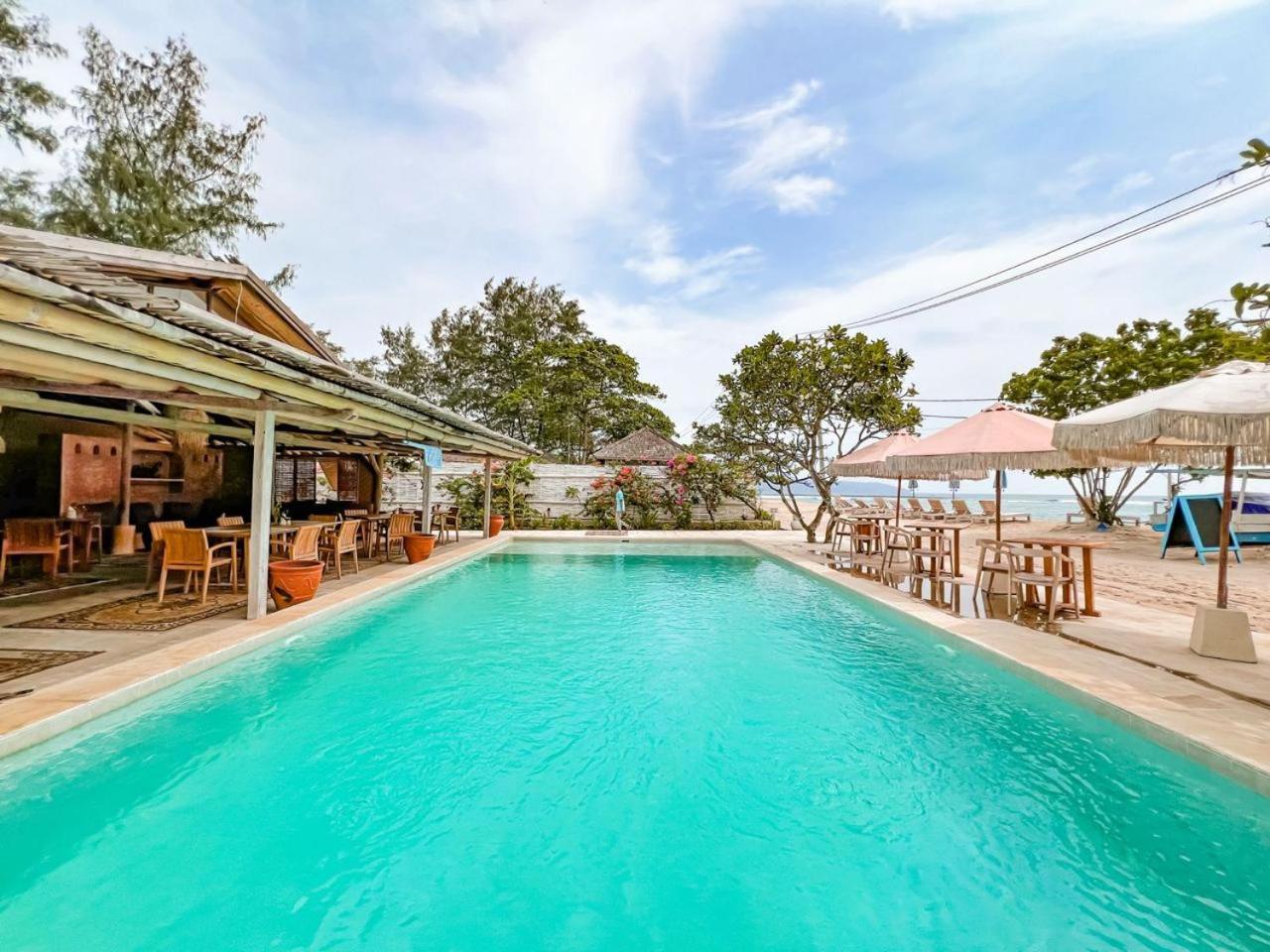 Bungalow Cafe Gili Beachfront Gili Meno Kültér fotó